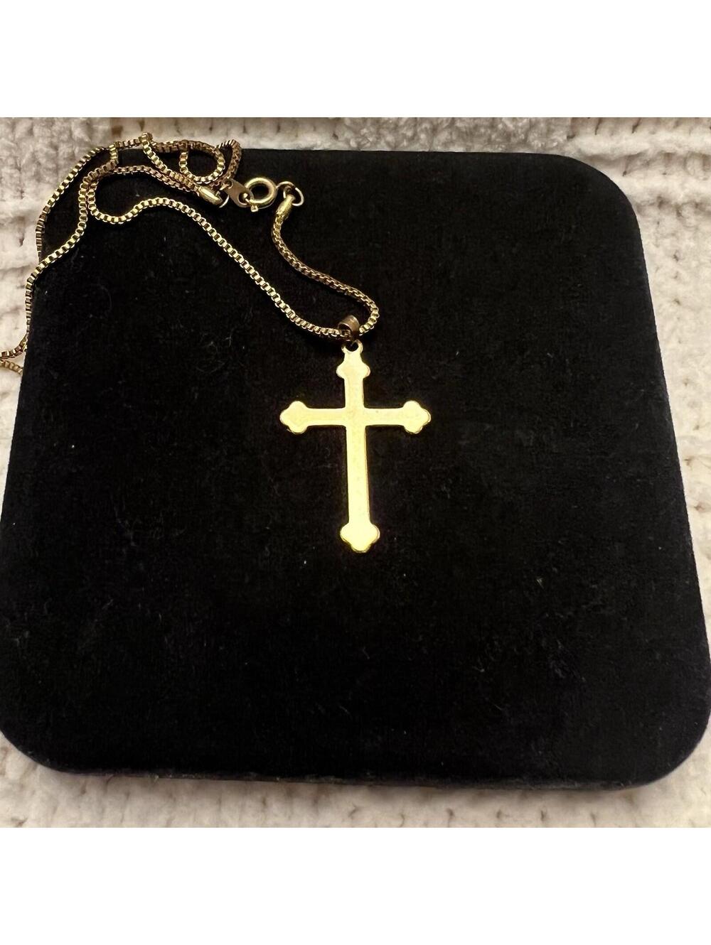 Beautiful‎ Vintage Simple Gold Tone Cross Necklace